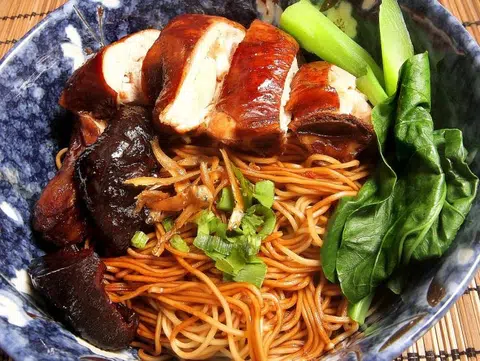 Hed Chef: Soy sauce chicken noodles