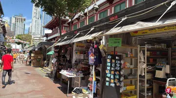 Power outage hits over a dozen Chinatown shops for 7 hours, keeping out tourists