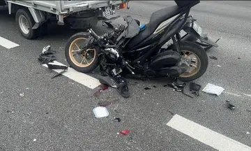 Motorcyclist killed in accident along ECP; minibus passenger arrested