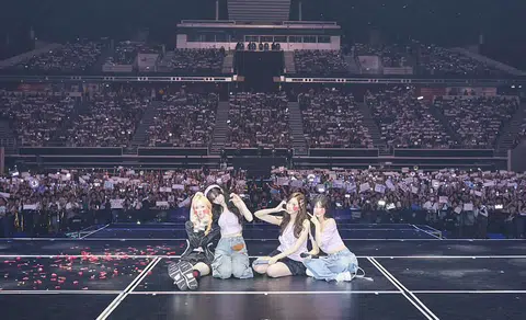 Fans shine like Supernovas at Aespa's first concert in S'pore