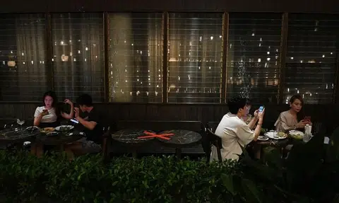 Thailand to allow clubs and bars to stay open till 4am