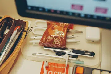 Redditor says colleague made them pay for snack they never ordered, sparks debate on office etiquette