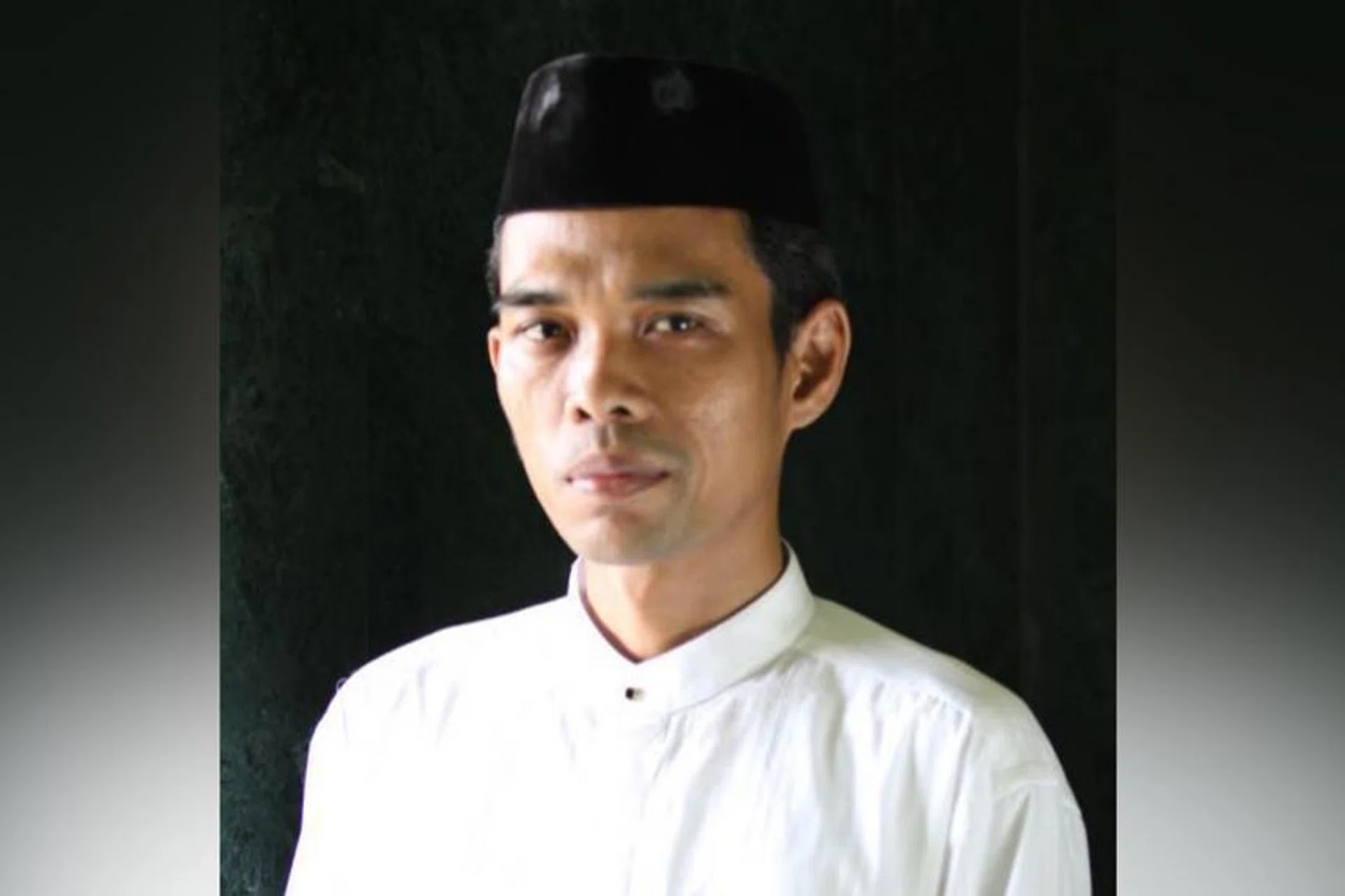 Indonesian preacher Abdul Somad Batubara and six of his travel companions were denied entry into Singapore. 

