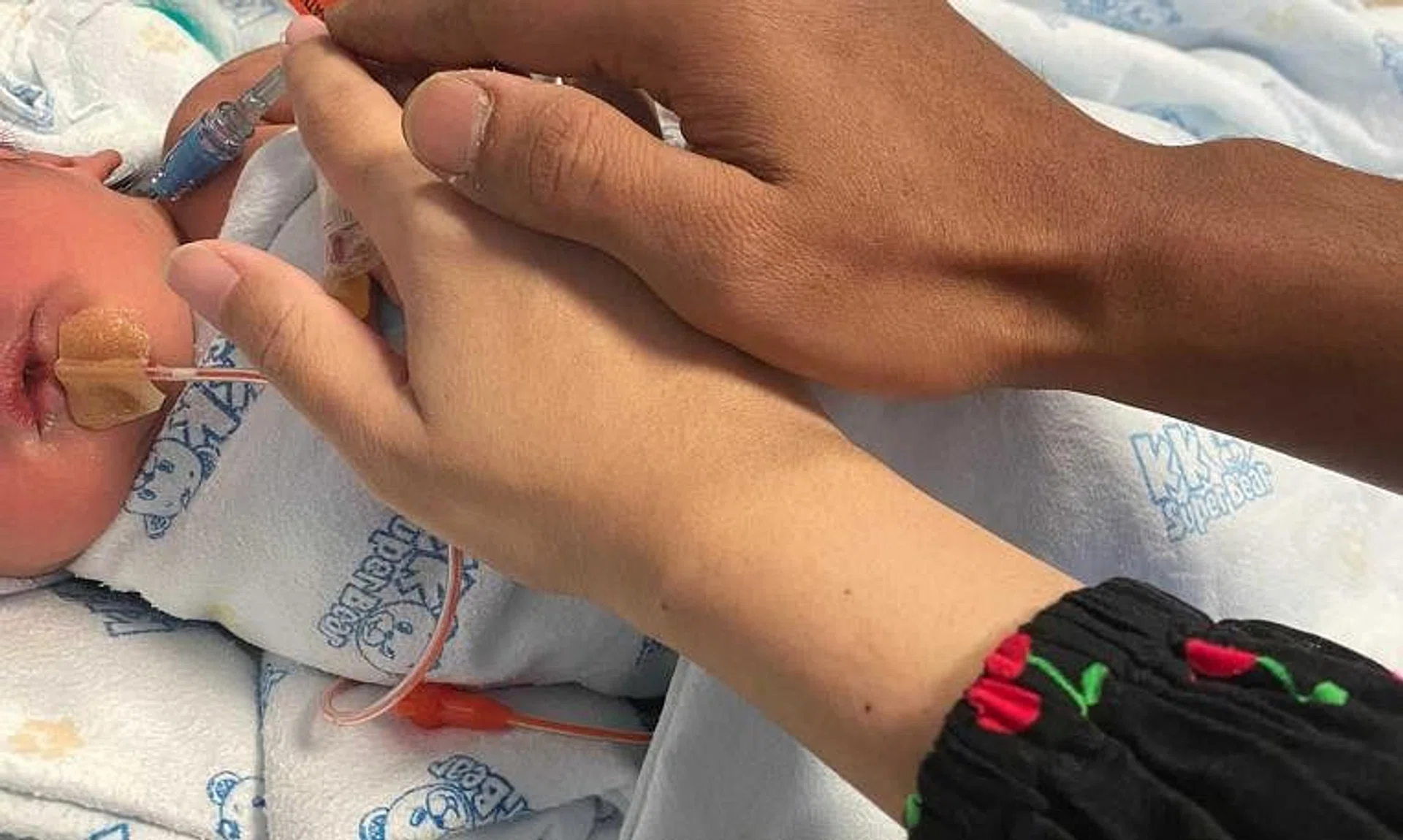The 30-year-old mother gave birth to a baby boy during a Grab ride to the hospital.