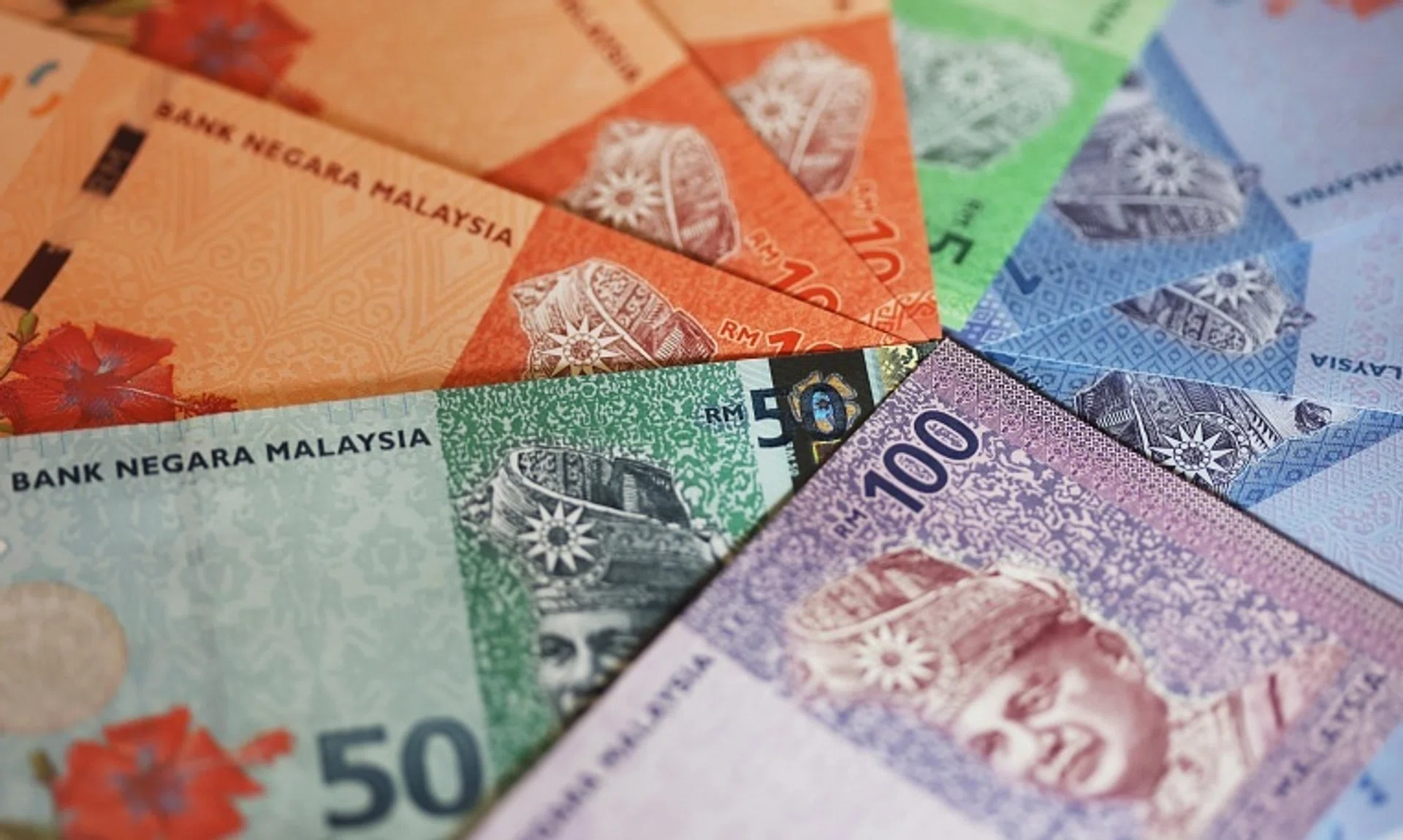 Chan Cheh Shin also did not seek approval from the Securities Commission Malaysia to collect funds for investment activities.