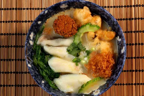 Hed Chef: Sliced fish soup with egg floss