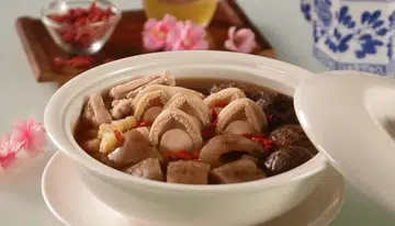 Whip up an 8-course CNY feast for reunion dinner