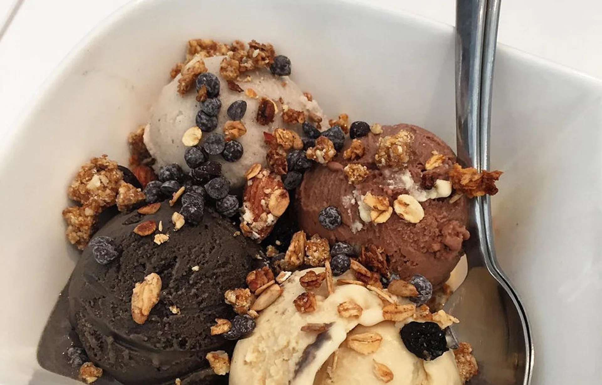 Vegan ice cream from Brownice.