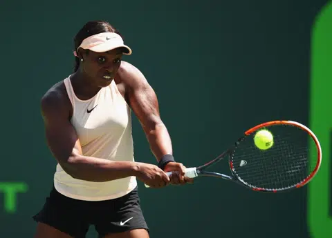 Stephens to meet Ostapenko in Miami final