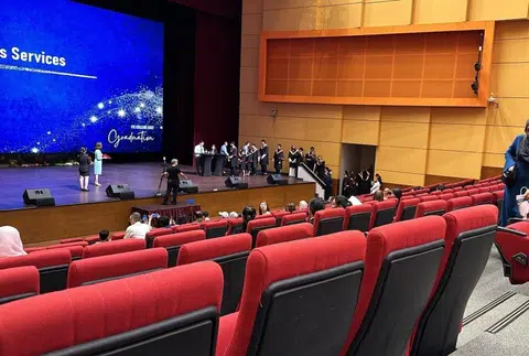 Guests leave graduation ceremony before it ends
