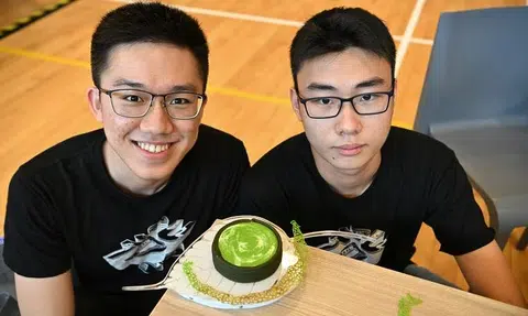 Polytechnic students impress judges with a 3D printed dish inspired by Indian palak paneer