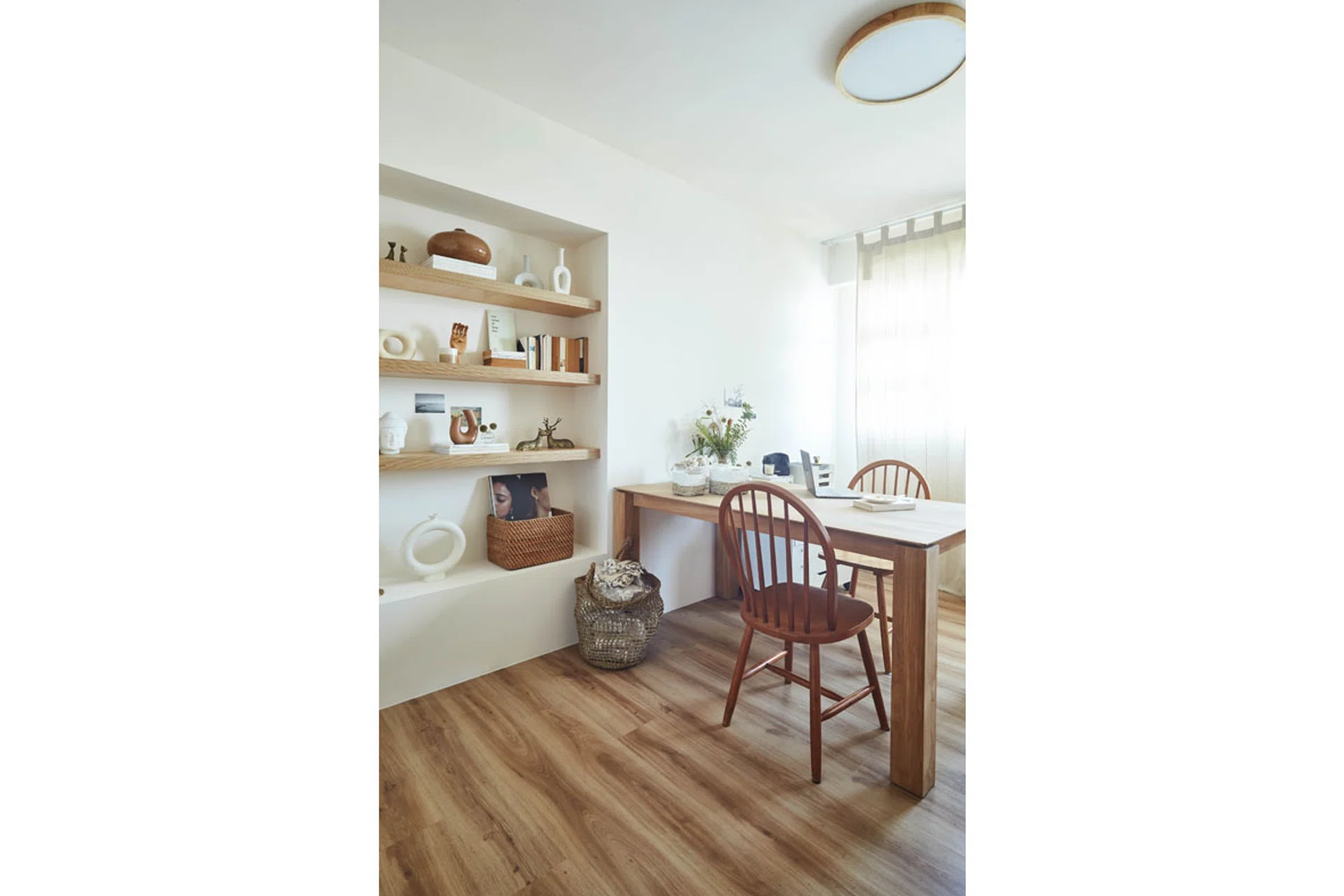 Making sure your office is well lit and adding plants to the area are good ways to liven up the space, which in turn helps you focus on the task at hand. For wall and background colours, go for tranquil, earthy tones such as pale green and eggshell blue. 