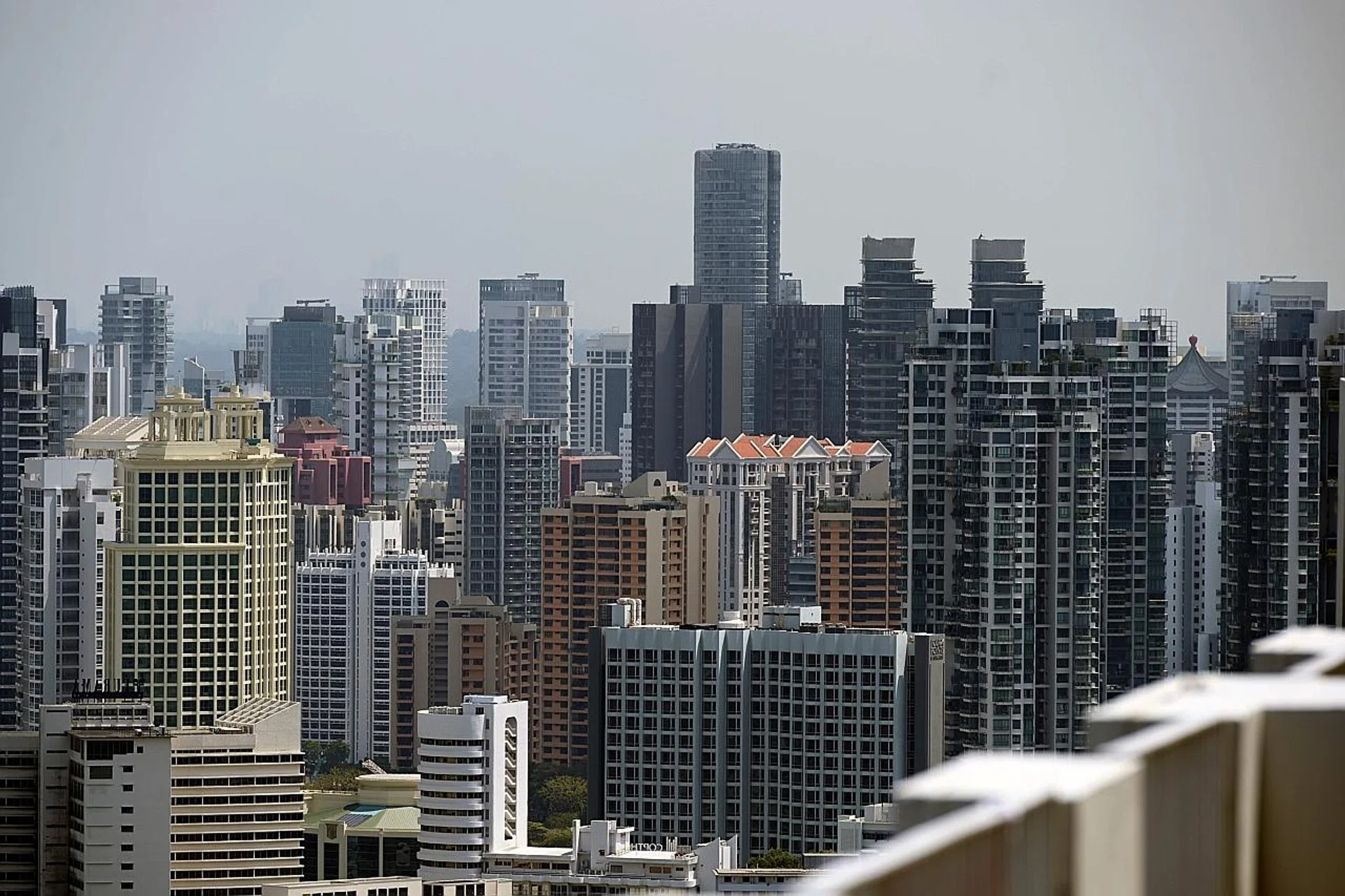 Condominium resale prices fell 0.1 per cent, compared with a 0.8 per cent rise in October. 