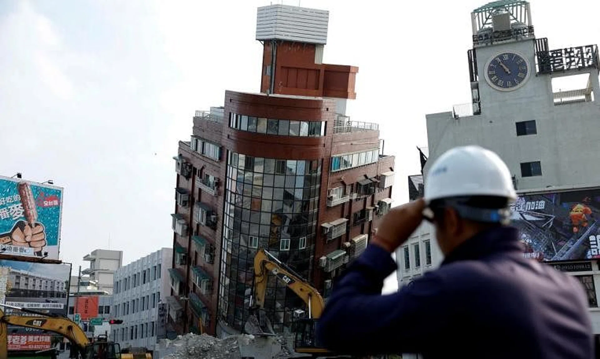 Taiwan's fire department said the number of injuries had reached 1,038, and put the total number of missing at 48.