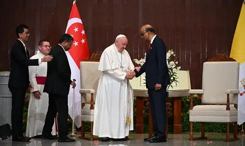 Pope Francis calls on President Tharman, meets PM Wong