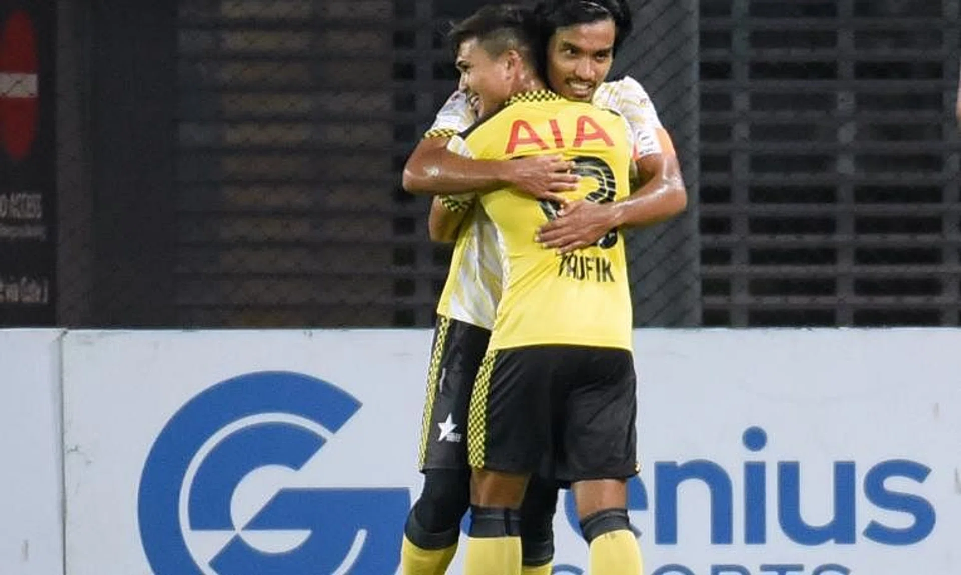 Tampines Rovers captain Yasir Hanapi (with headband) was involved in a verbal altercation with Tanjong Pagar United's coaching staff on Thursday.