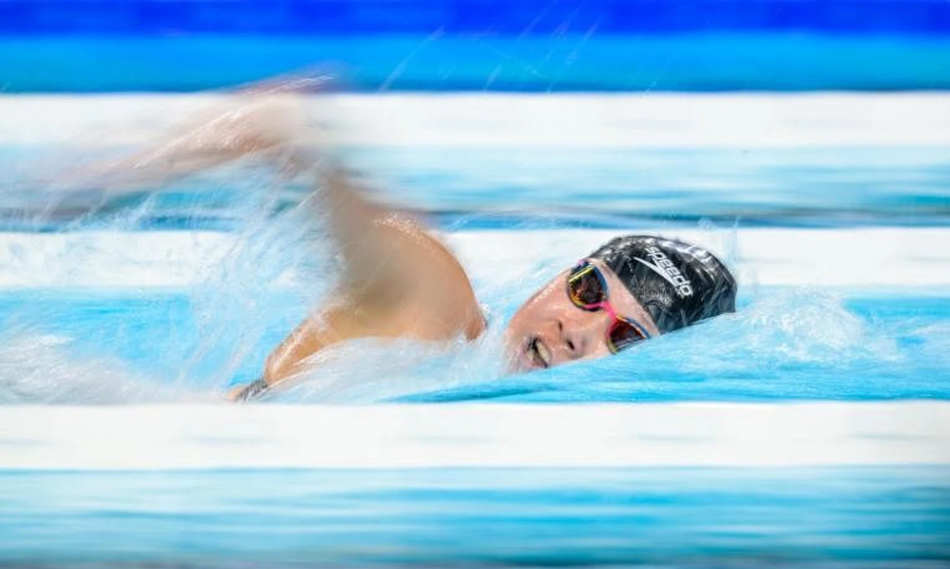 Gan Ching Hwee eclipsed her previous mark of 16:10.61 set in June at the Singapore National Swimming Championships.