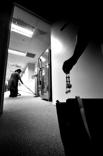 Vengeful employers framing their maids
