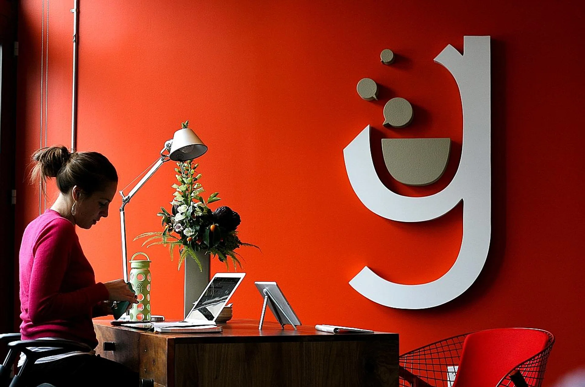 Desk-bound workers can balance the harmful effects of their sedentary lifestyles with convenient physical activities, such as taking the stairs. 