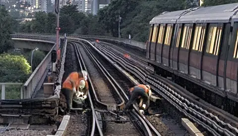 Slower East-West MRT services due to track fault