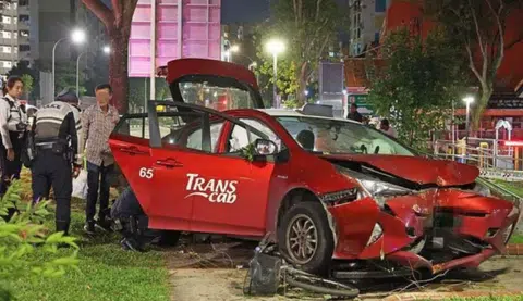 Cabby loses control of vehicle, crashes into tree