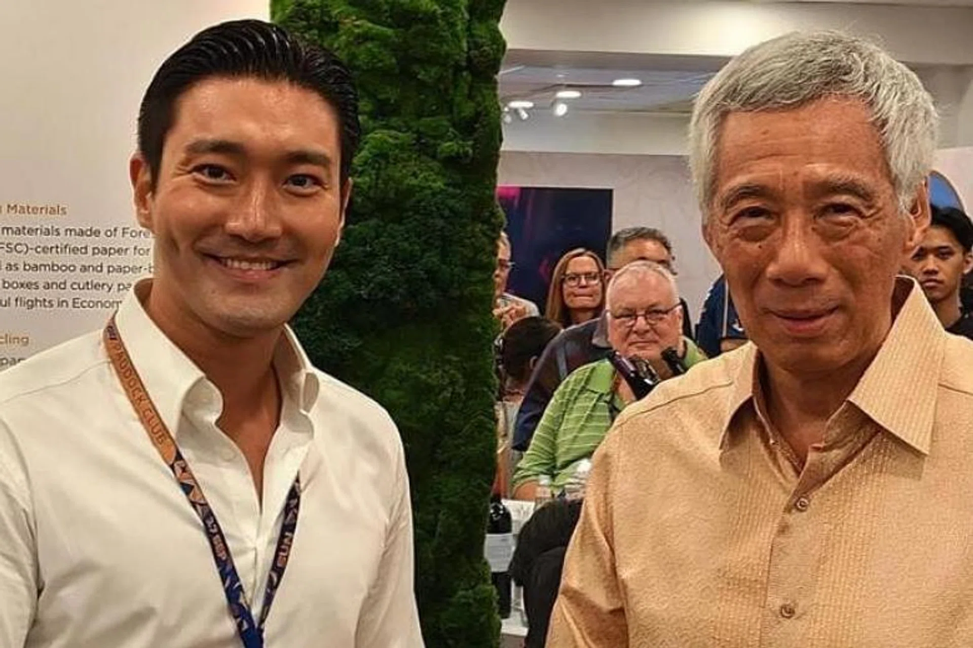 South Korean singer-actor Choi Si-won (left) posted the photo on social media early on Thursday. PHOTO: CHOI SIWON/FACEBOOK