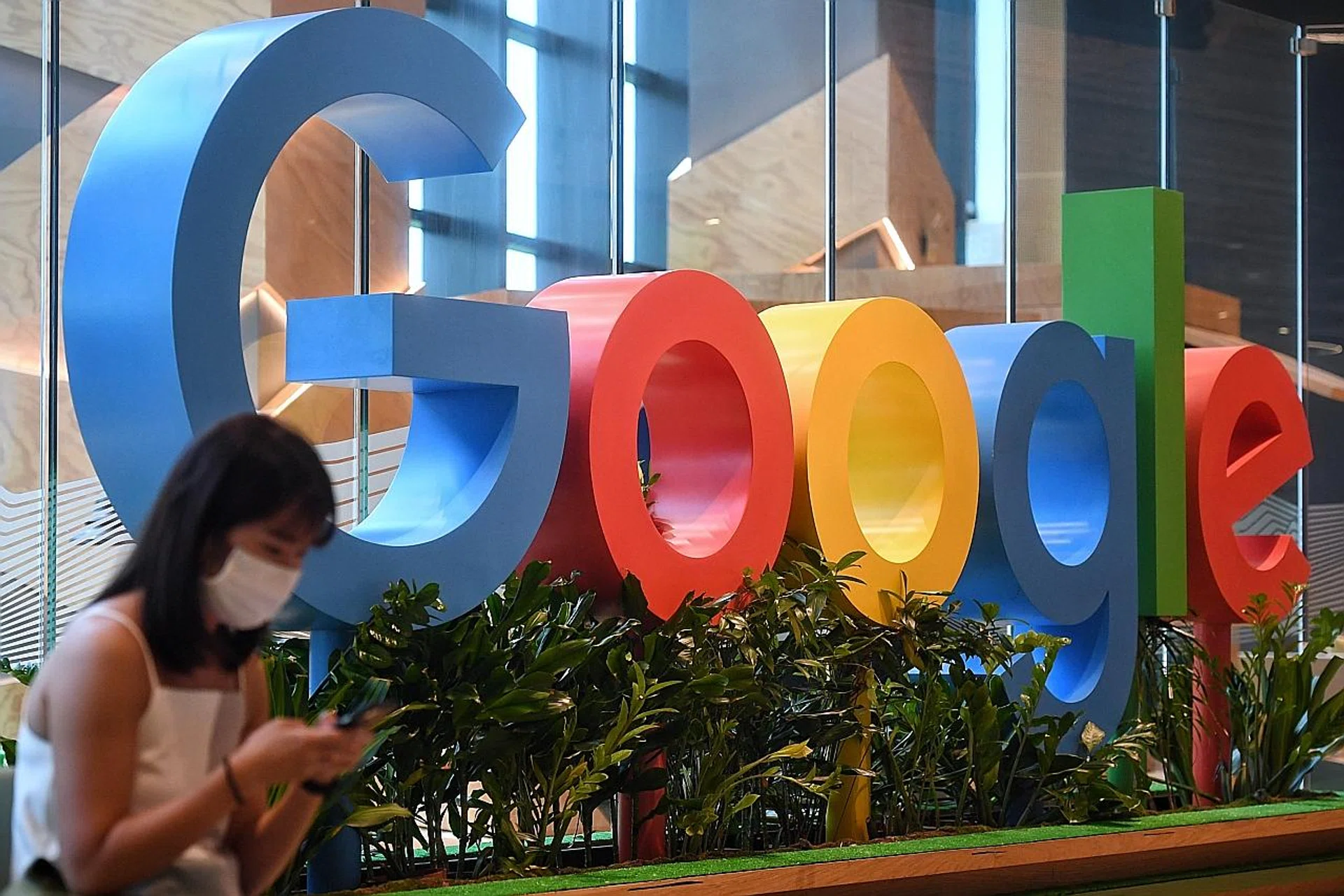 Google came in first in the ranking of top 200 Singapore's Best Employers 2021. 