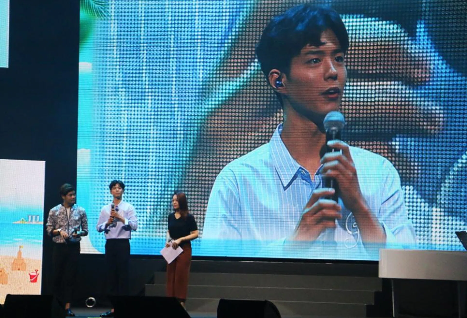 The full theatre greeted Korean actor Park Bo Gum with rousing cheers and applause.