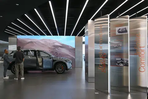 Cat A COE premium dips to $122,000 after three successive highs