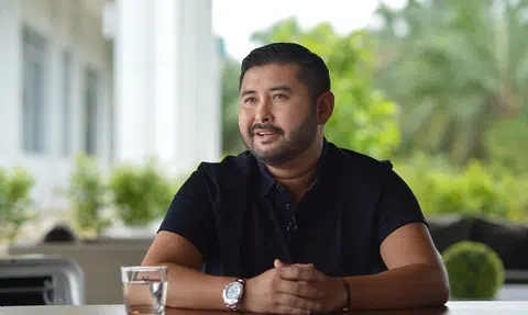 Leave Johor if unhappy with weekend change, says Tunku Ismail