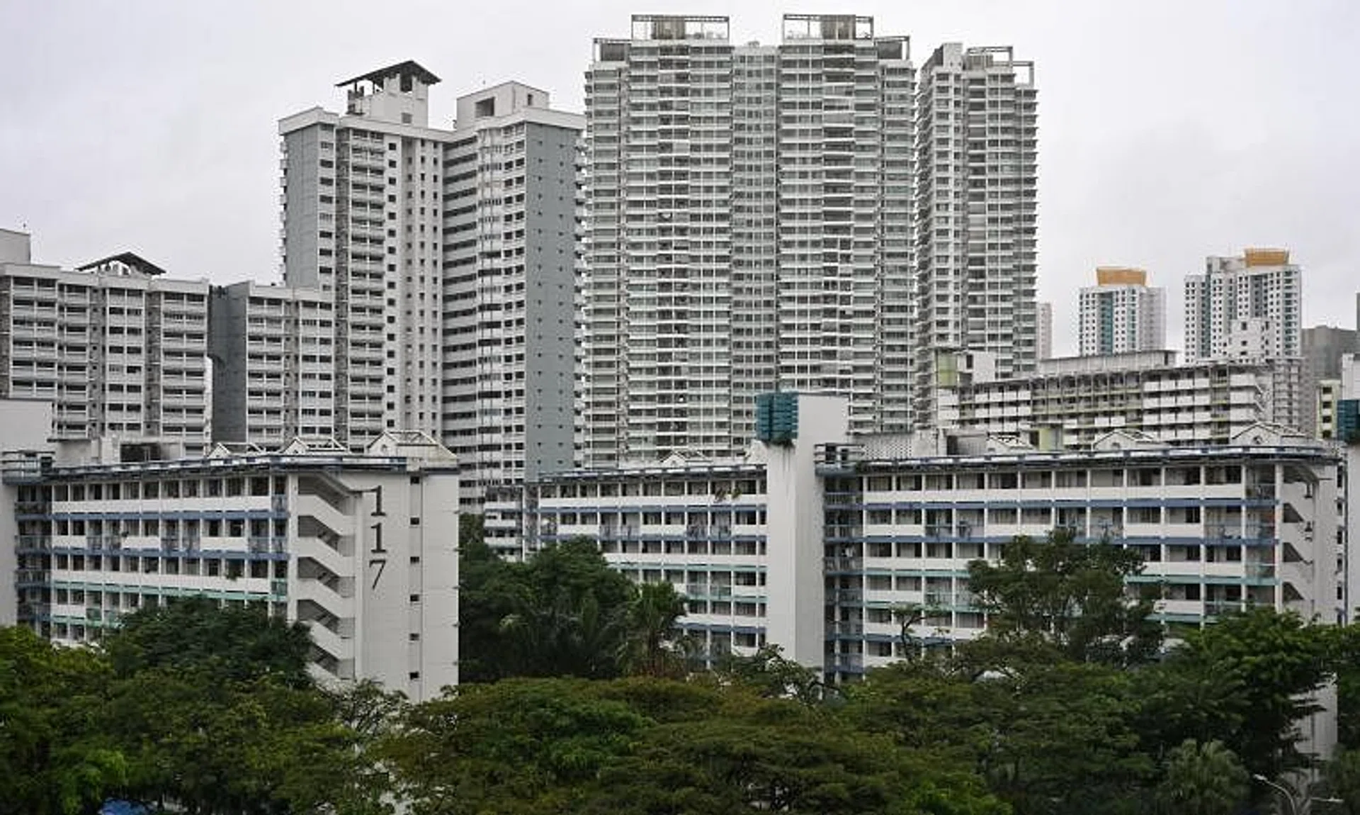 Domestic mortgage rates currently stand at between 3.7 per cent and 4.4 per cent, and are expected to remain high.
