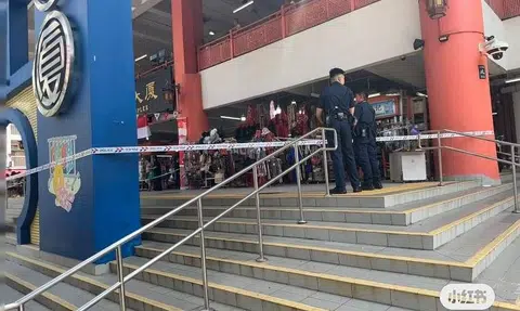 Man, 77, accused of slashing another man in Chinatown
