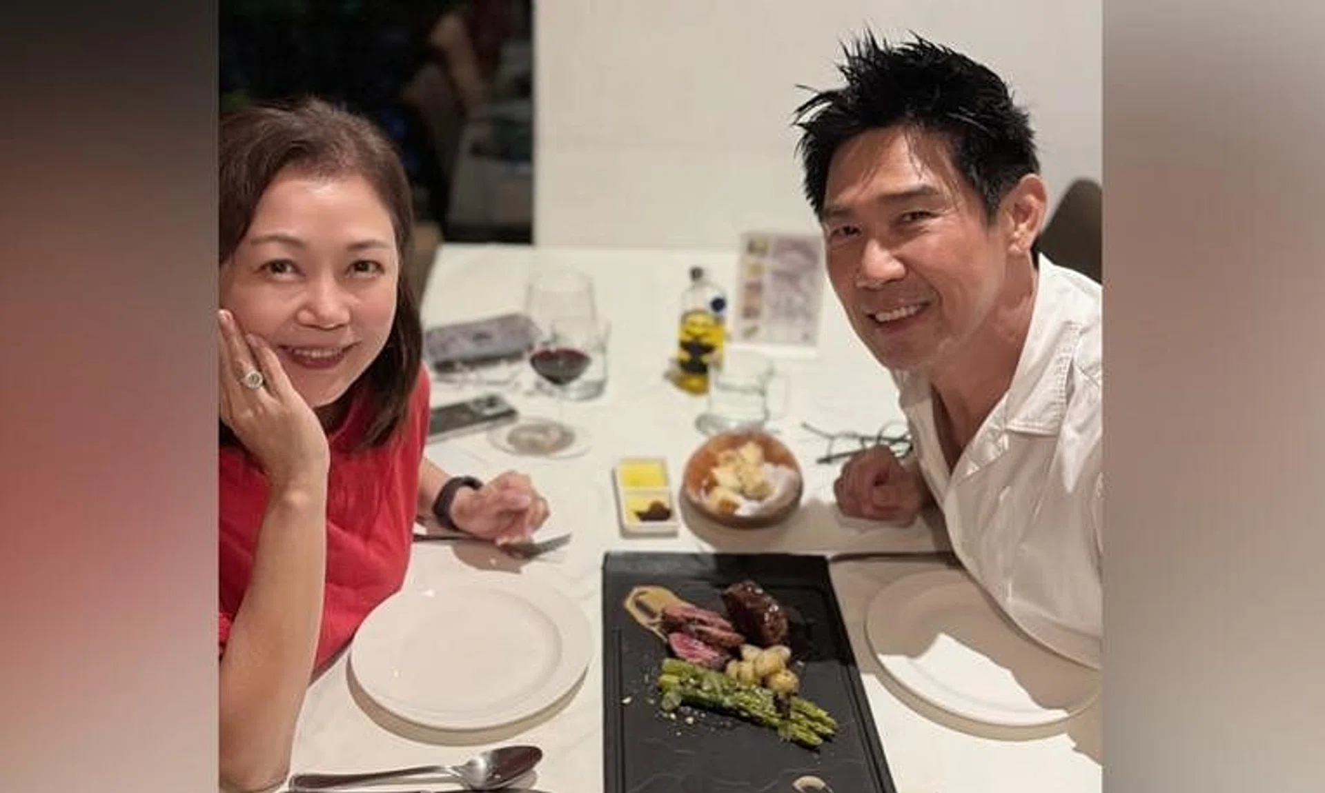 Xiang Yun and Edmund Chen met on the set of drama series Patrol in 1989 and exchanged vows the same year.