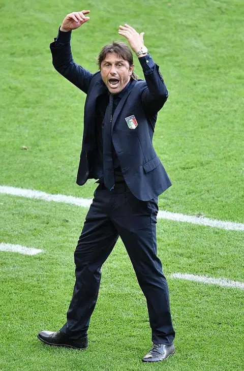 Conte - the complete coach