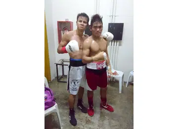 Singapore boxing star Ridhwan wins on his professional debut