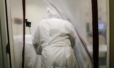 Los Angeles buries 2,000 unclaimed dead from Covid-19 pandemic