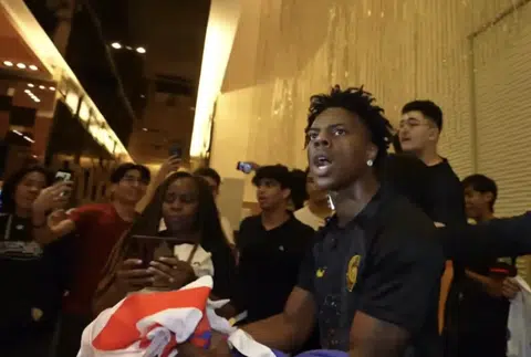 Popular YouTuber IShowSpeed mobbed in M'sia