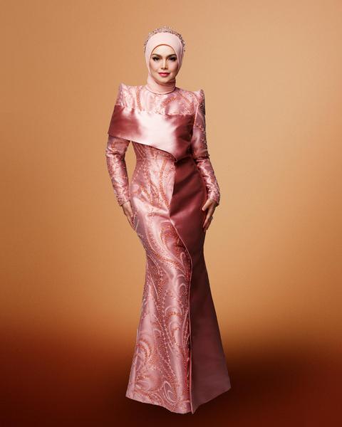 Her 20th full-length album, Sitism, was released in 2023. Her follow-up, she reveals, will focus on traditional Malay music, and she is in the process of gathering songs from both seasoned and new composers.