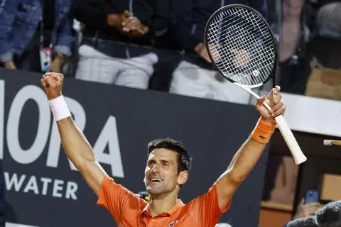 Djokovic reaches Rome final with 1,000th career win