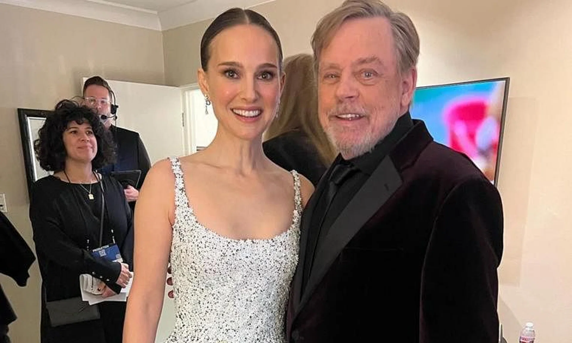 Mark Hamill met his Star Wars “mother”, American actress Natalie Portman, at the ceremony.