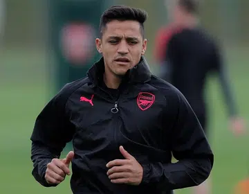 Guardiola congratulates Sanchez on Man United move