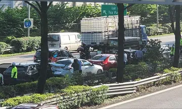 2 injured in five-car chain collision on PIE