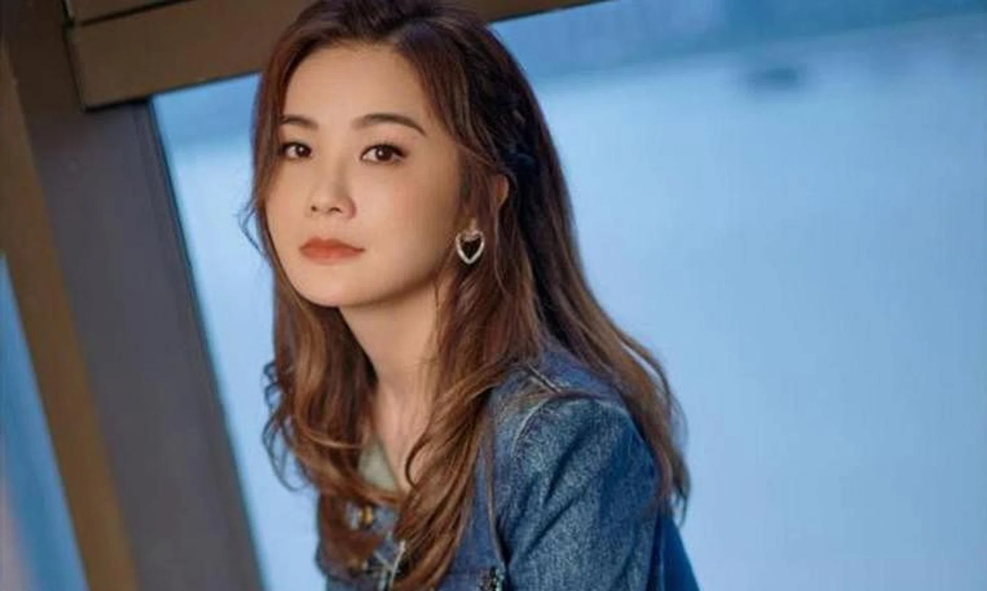 HK actress Charlene Choi took to Instagram to share a distressing video of her home being plagued by severe leaks.