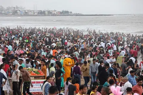 World population to hit 8 billion this year: UN
