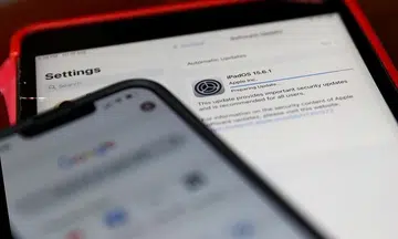 Apple users urged to update firmware to fix critical flaws