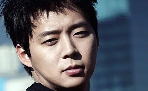 Embattled star Park Yoochun should leave his boyband JYJ