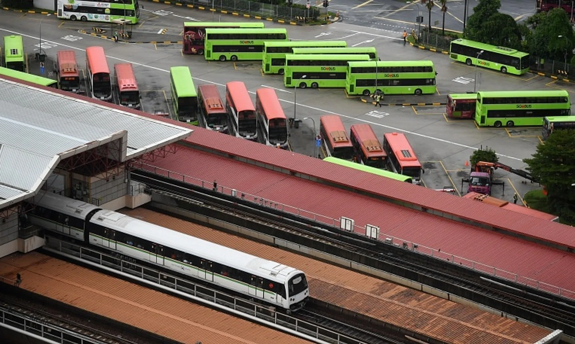 SMRT advised commuters to factor in 15 minutes more when travelling between Jurong East and Gul Circle stations.