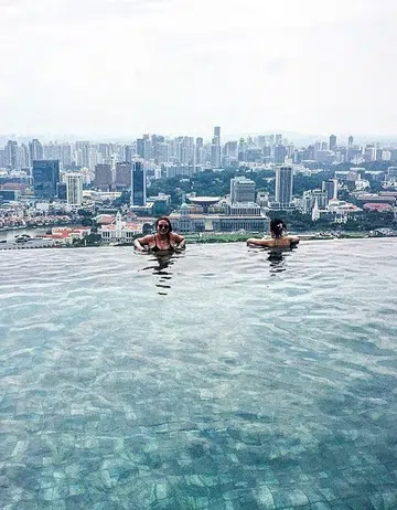 Backpackers sneak into Marina Bay Sands' infinity pool