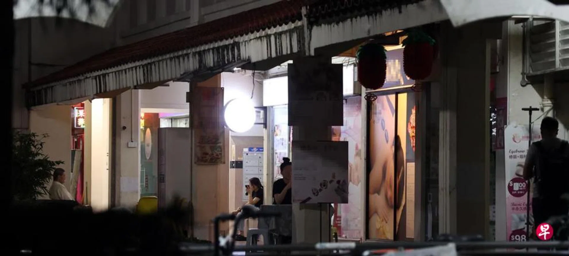 The massage parlours remain open after10pm.