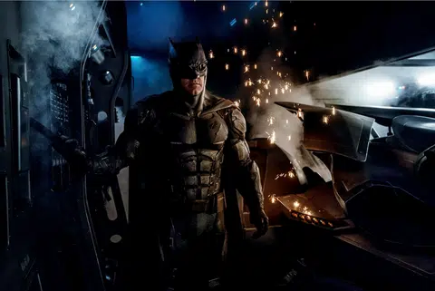 Director gives peek at new Batsuit